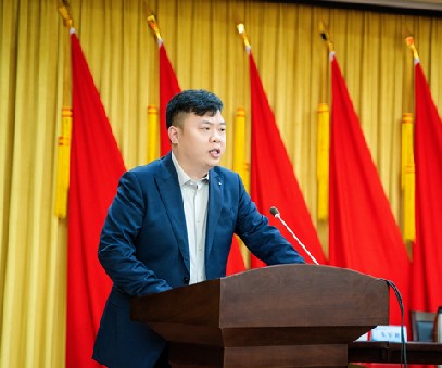 洛陽開元集團(tuán)董事長許明月當(dāng)選為洛陽民建企業(yè)家協(xié)會第一屆會長